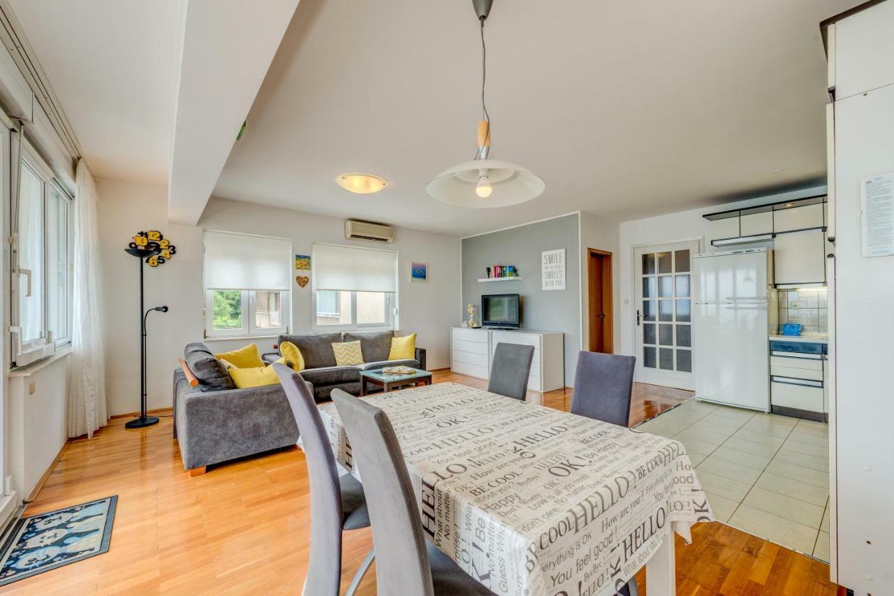 Apartment Sun & Sea Σπλιτ Εξωτερικό φωτογραφία