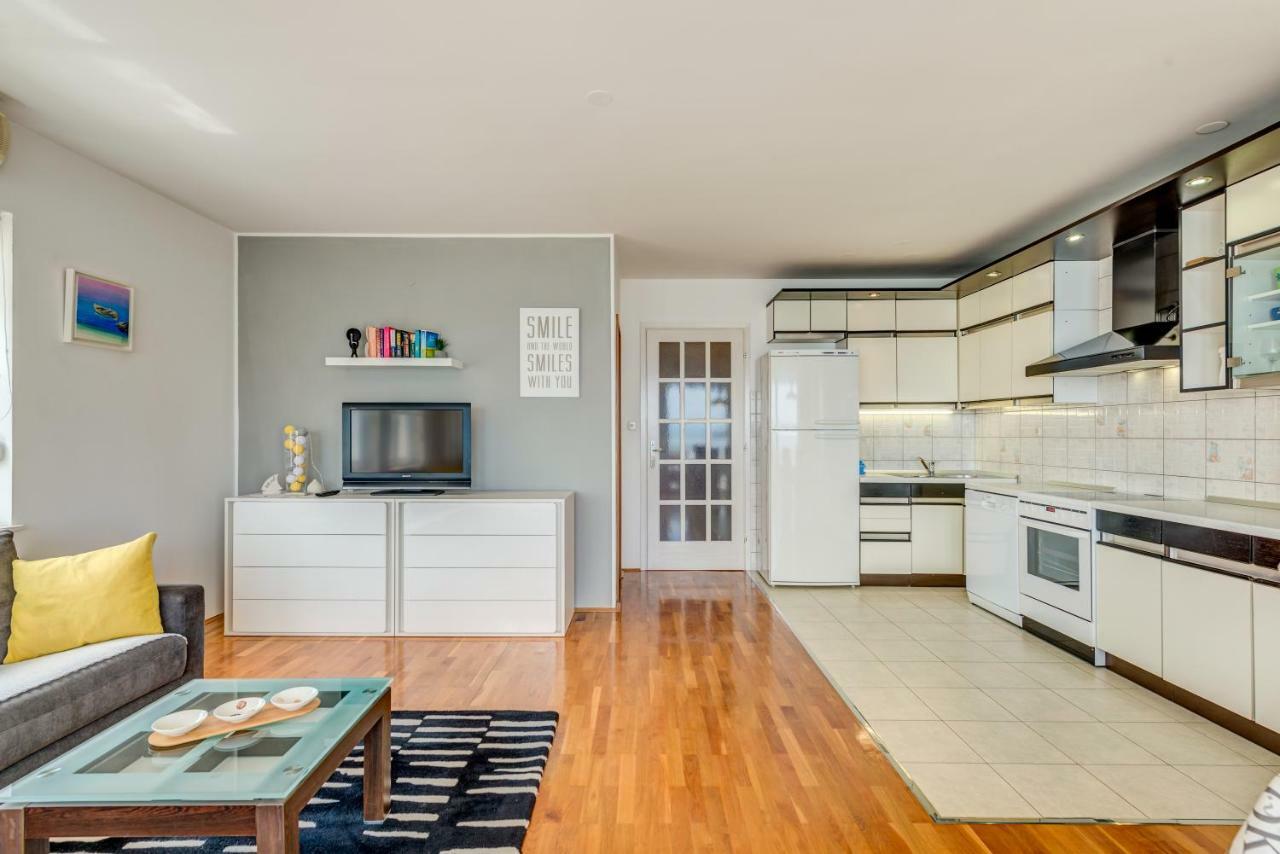 Apartment Sun & Sea Σπλιτ Εξωτερικό φωτογραφία